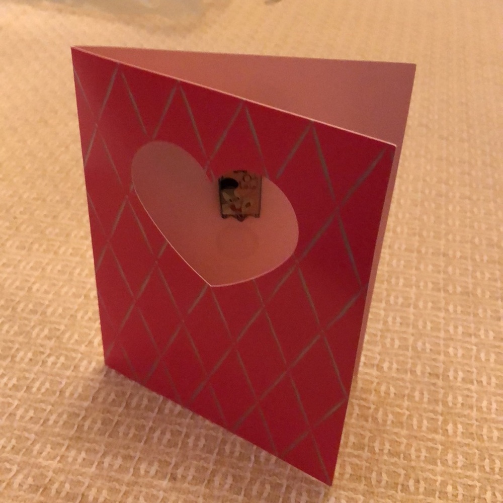 NWT Cloisonné Bugs Bunny Ooh La La Valentine’s day Pin and card - Picture 6 of 16